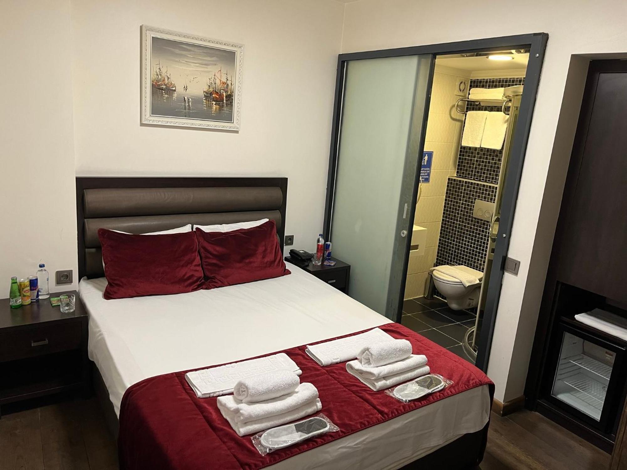 Pandora Hotel — Photos 1